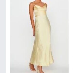 Selfie Leslie Butter Yellow Cowl Neck Satin Maxi Dress Size Large NWT